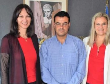 Ύδρα: Συνάντηση Κουντουρά με τον δήμαρχο του νησιού για τον τουρισμό - Στον απόηχο της διακοπής ρεύματος